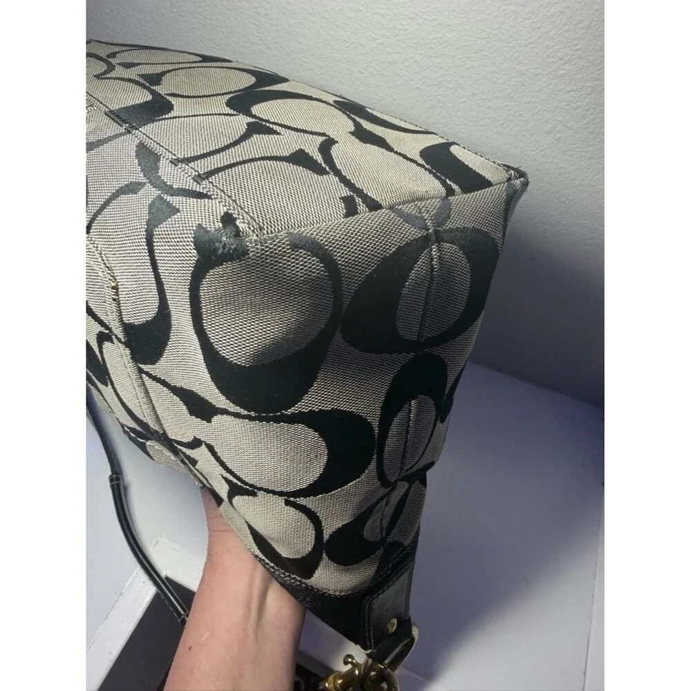 coach shoulder
